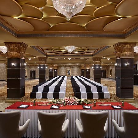 Galaxy Hotel & Spa Gurgaon Buitenkant foto