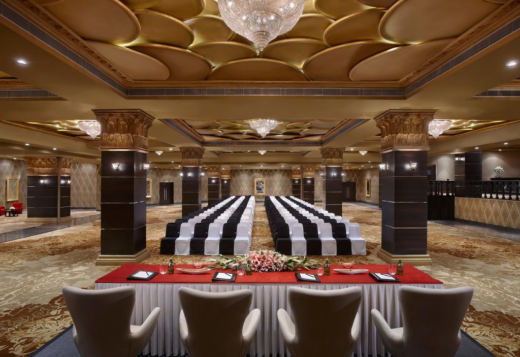 Galaxy Hotel & Spa Gurgaon Buitenkant foto