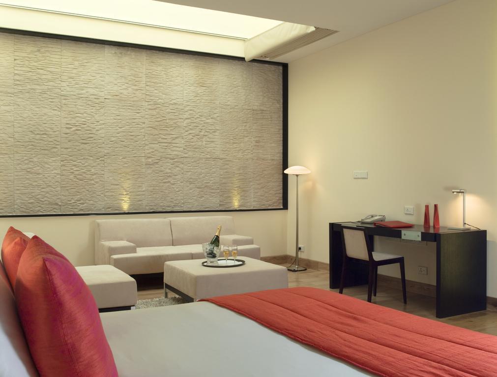 Galaxy Hotel & Spa Gurgaon Buitenkant foto