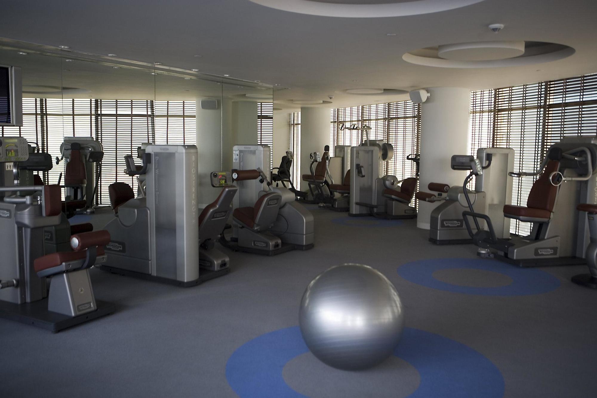 Galaxy Hotel & Spa Gurgaon Buitenkant foto