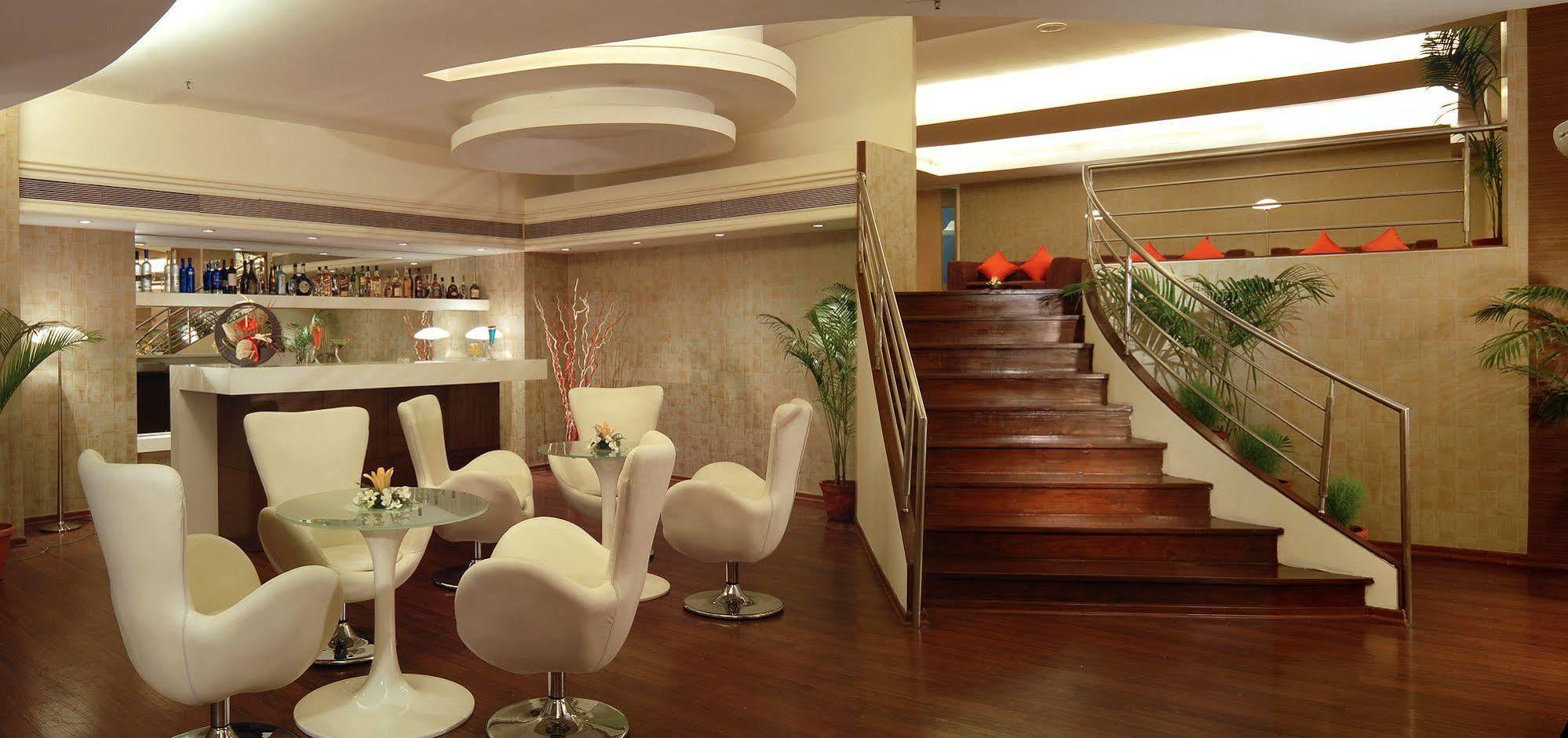 Galaxy Hotel & Spa Gurgaon Buitenkant foto