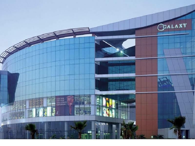 Galaxy Hotel & Spa Gurgaon Buitenkant foto